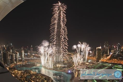 سماء دبي تتزين بالألعاب النارية ابتهاجاً باقتناص إكسبو 2020"