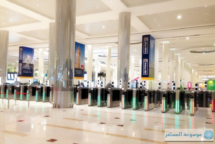 البوابات الإلكترونية في مطار دبي