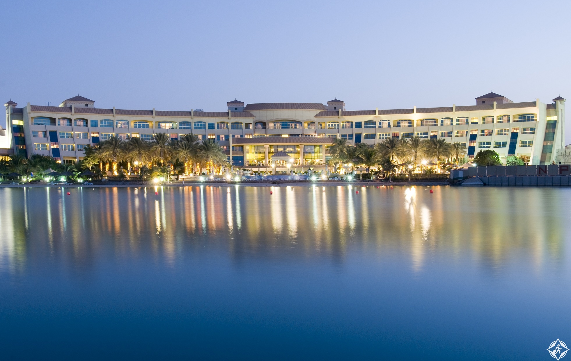 فندق شاطئ الراحة في أبوظبي