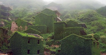 قرية مهجورة في جزيرة شينغشن الصين