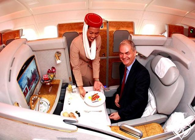 طيران الإمارات درجة رجال الأعمال
