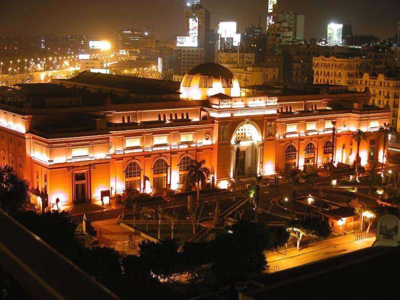 المتحف المصري ليلا