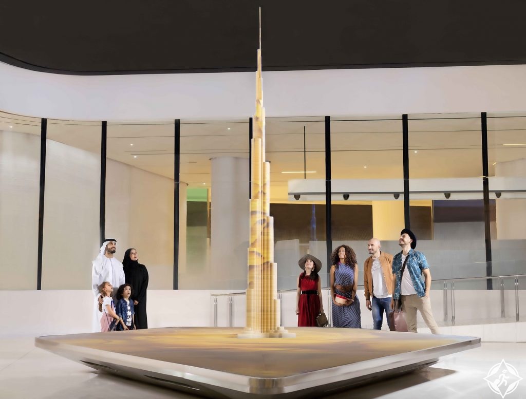 قمة برج خليفة دبي تقدم تجارب تقنية وفنية تفاعلية