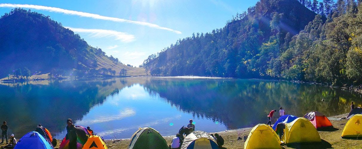 Semeru-Mountain-1213x500.jpg